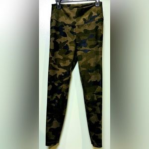 Camouflage leggings
